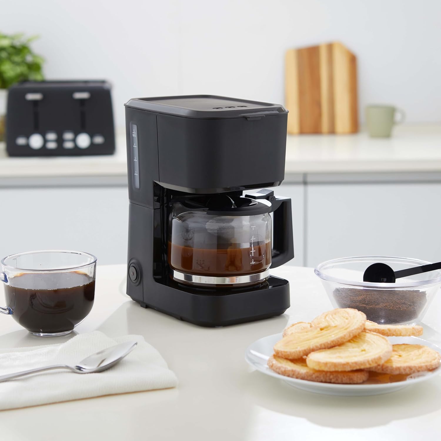 5 Cup Drip Coffee Maker, Coffee Machine with Glass Coffee Pot